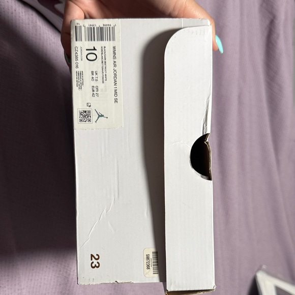 Women’s Air Jordan 1 Mid SE - Picture 11 of 13